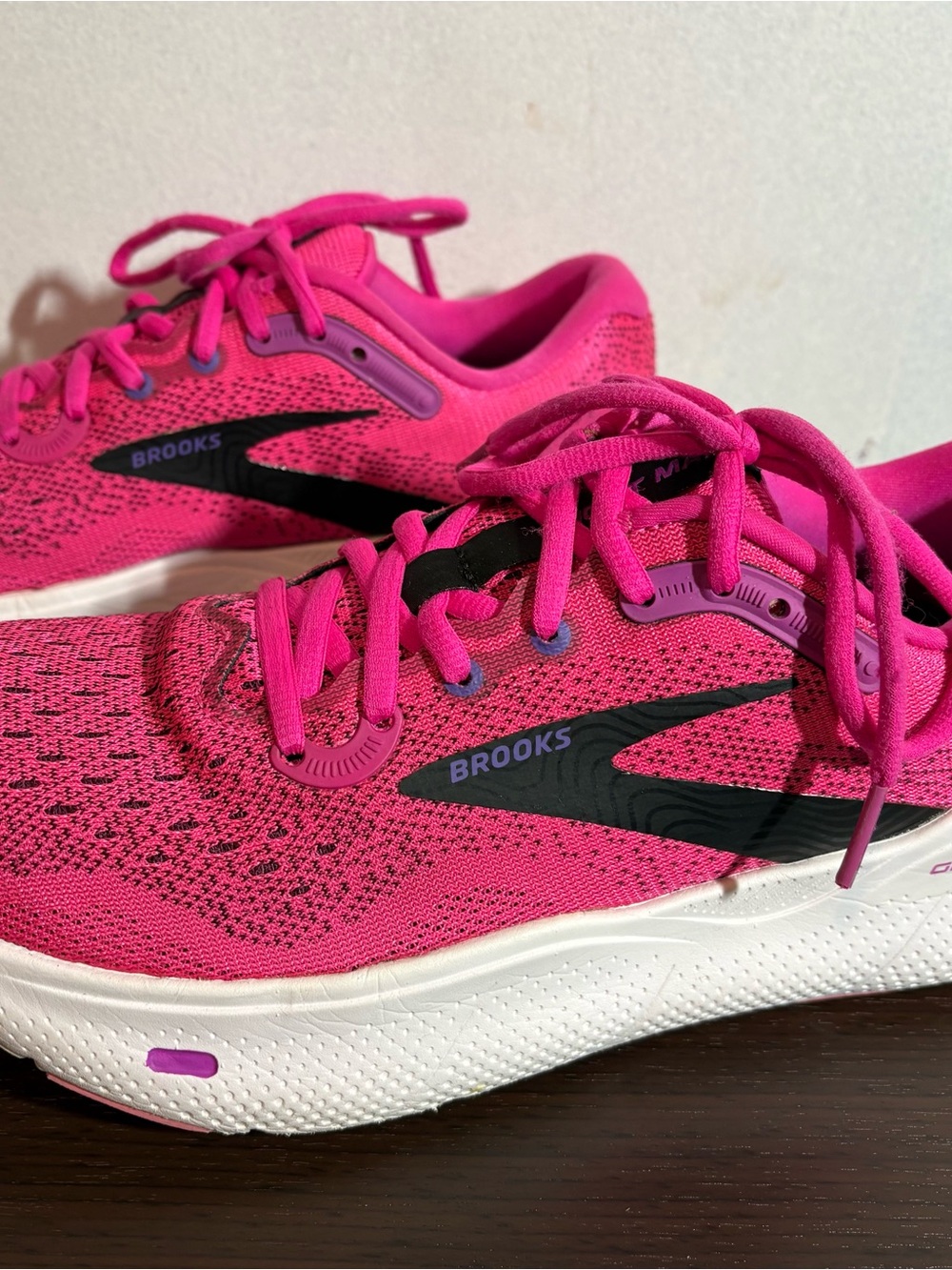 Brooks Ghost Max Shoes Womens Size 9 B Pink Mesh Running Sneakers - Picture 7 of 9